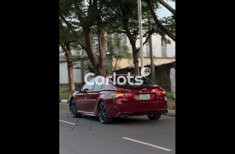 2018 Toyota Camry XSE - 7/7