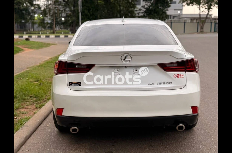 LEXUS IS300 AWD - 7/7