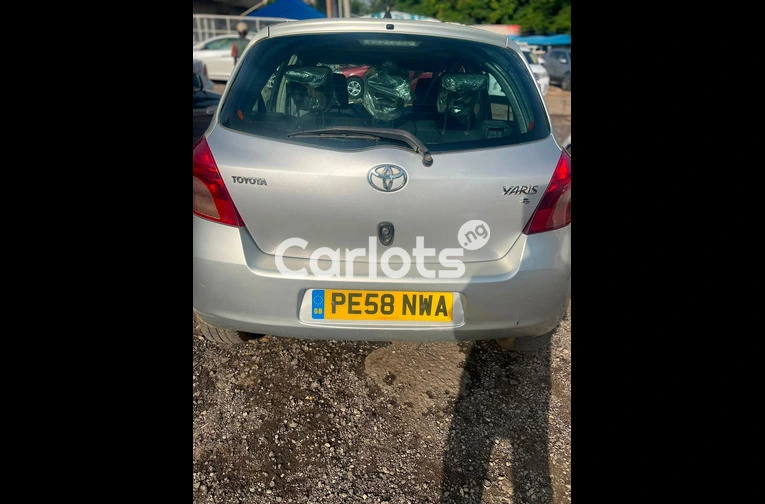 2009 TOYOTA YARIS