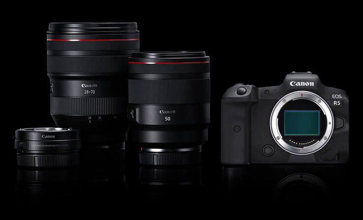 Canon EOS R5 con obiettivi
