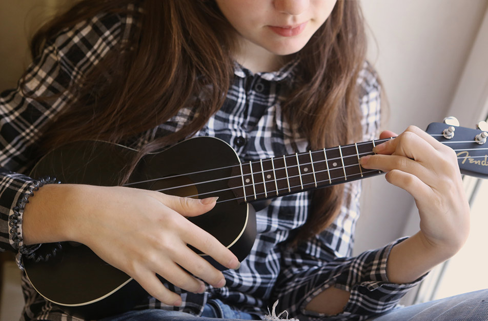 Ukulele elettrificato