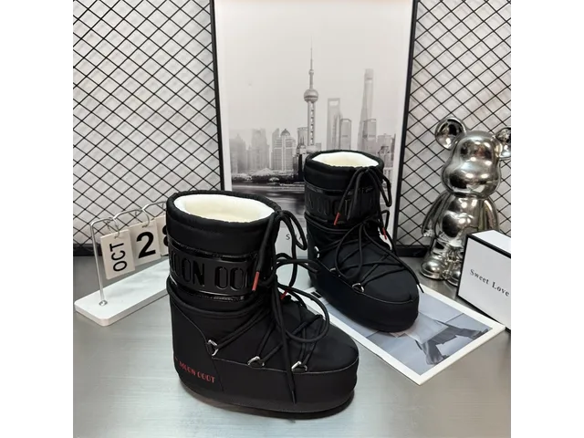 Total Black, средние