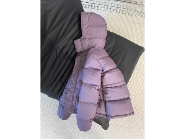Фиолетовый