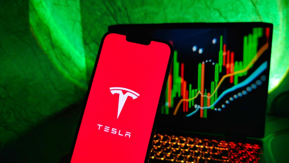 Tesla's upcoming results: Year-on-year revenue and profit growth versus quarterly slowdown, with uncertainty surrounding future margins and demand.