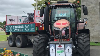 RHET unveils Highland cow Massey to kick off 20th anniversary tour