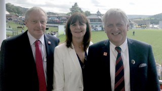 FUW urges Welsh Government to lighten burden on farmers
