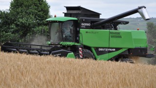 What’s the contractor charge-out rate for combine harvesting?