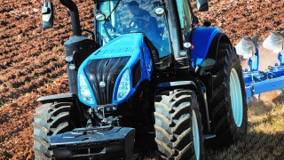 Big blue ‘Genesis’ tractors are back: The new ‘T8’ is here…