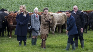 Princess Royal hears about grass-fed beef at Lanarkshire farm