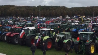 Around 400 tractors descend on Dutch capital to protest ‘negative image’