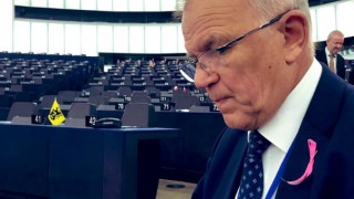 ‘If you choose to be vegan, don’t blame others for eating meat’