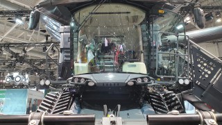 Agritechnica 2019: Flagship Fendt combine has no steering wheel