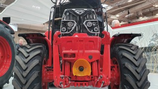 New face of (CAT-powered) Belarus breaks cover at Agritechnica
