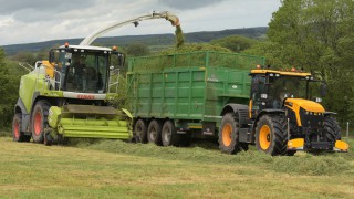 How much diesel does a contractor burn in a day?