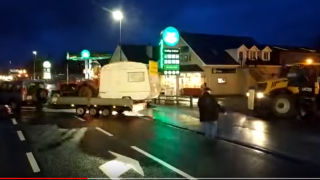 Video: Irish farmer convoy ‘on route’ to Dublin for tractor protest