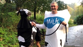 Quirky cattle vets’ parkrun raises thousands for Send a Cow