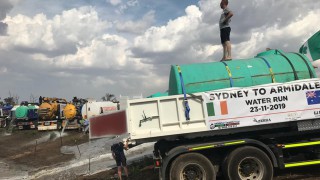 Irish expats drive 900,000L of water to drought-stricken Aussie farmers
