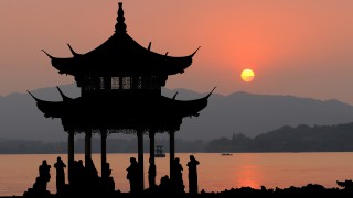 China orders cull of 18,000 chickens after bird flu outbreak