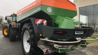 Amazone ZG-TS: Formidable new fertiliser spreader from Farmhand
