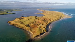 Video: 420ac private island with mixed-quality land guiding at €2,619/ac