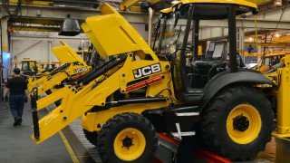 JCB to extend UK production shutdown to ‘at least’ end of April