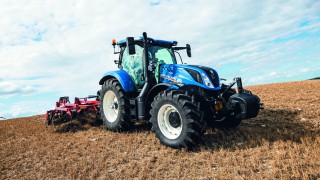 Pics: New Holland unveils fresh addition to T6 range