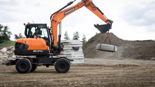 Rock and ‘roll’: Doosan unveils new wheeled excavator