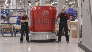Lely produces 1,000th Vector automatic feeding system