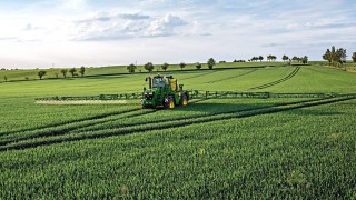 John Deere reveals precision agriculture partnership with Solorrow