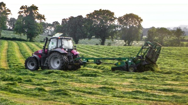 How to plan ahead to keep silage-making safe - NFU Mutual