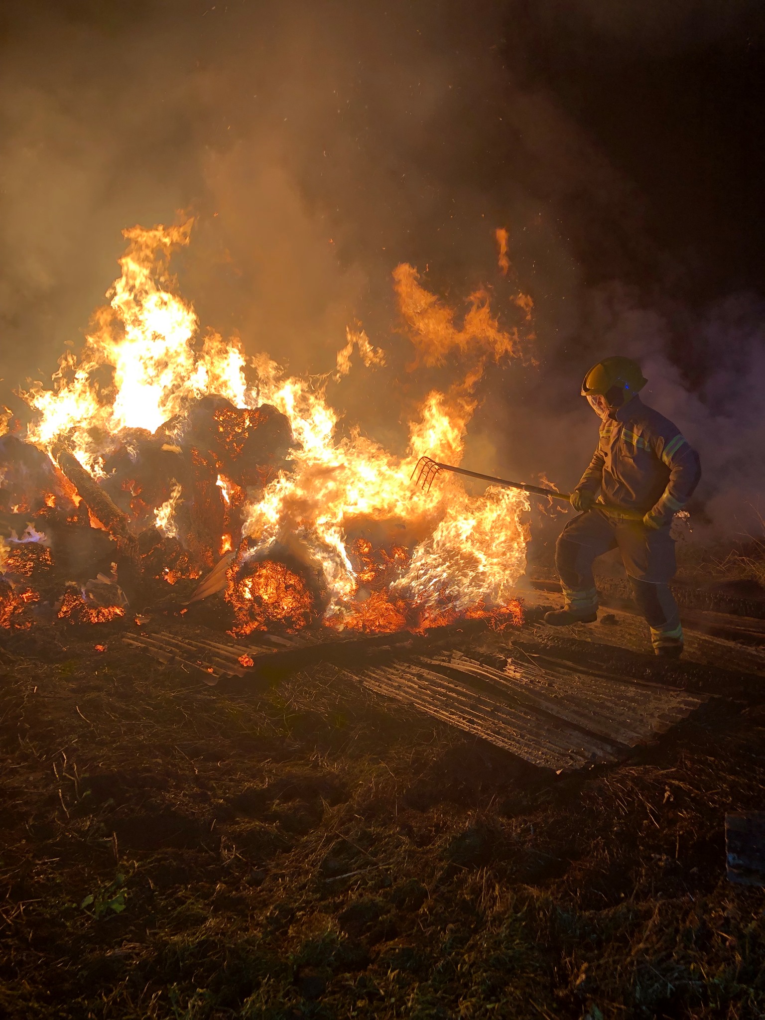 Durham barn on fire