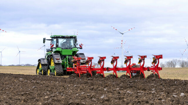 SERVO_T_6000_On-Land_John_Deere_461-2048x1280-640x360.jpg