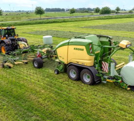 Krone BaleTrain saves time and fuel by reducing field passes