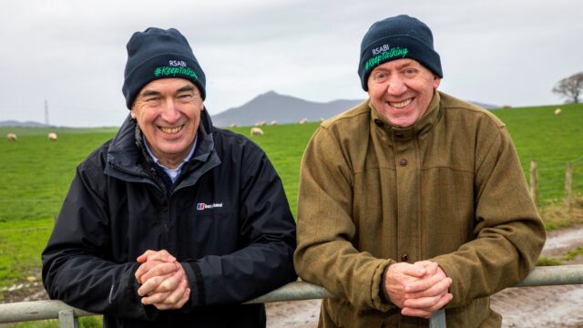Two Scottish farmers urge others to get health checks after cancer diagnosis