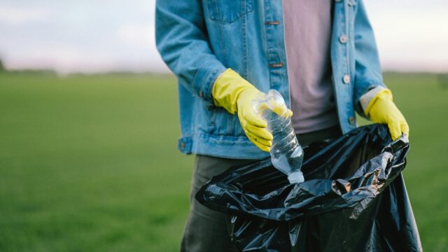 Fly-tippers and vandals could be forced into 'clean up squads'