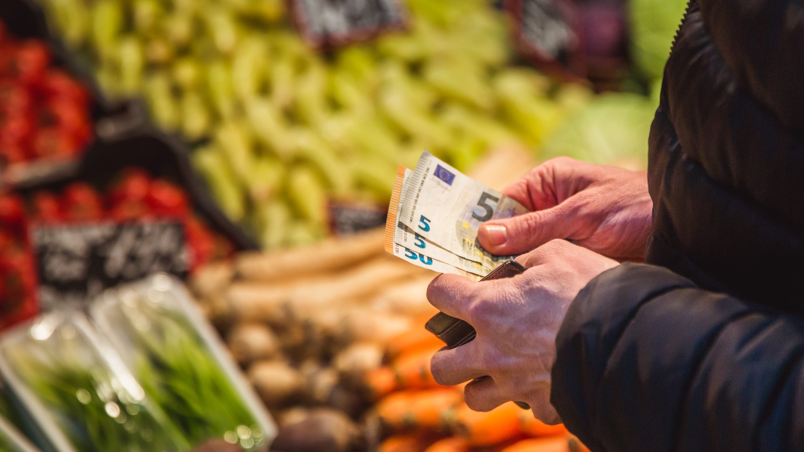 agriland.co.uk - Agriland Team - Will the cupboards go bare? Food security amid the war in Iran