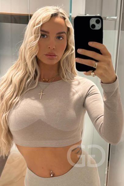 Lulu, escort in London from UK Glamour Girls.