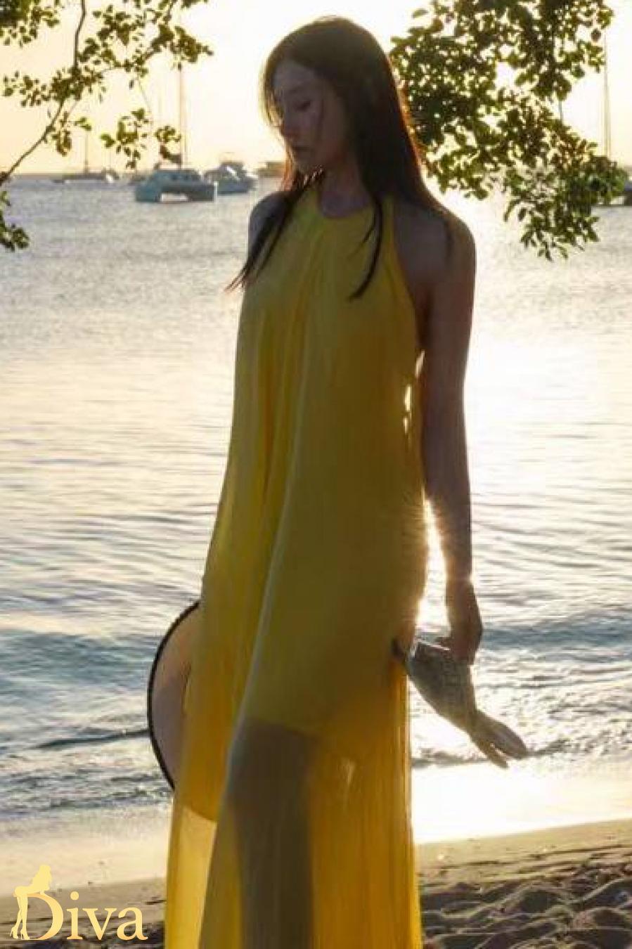 Fulu, escort in London from Diva Escort.