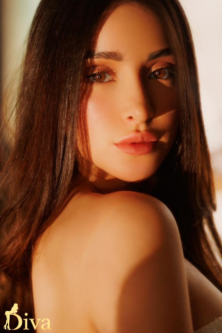 Hora, escort in London from Diva Escort.