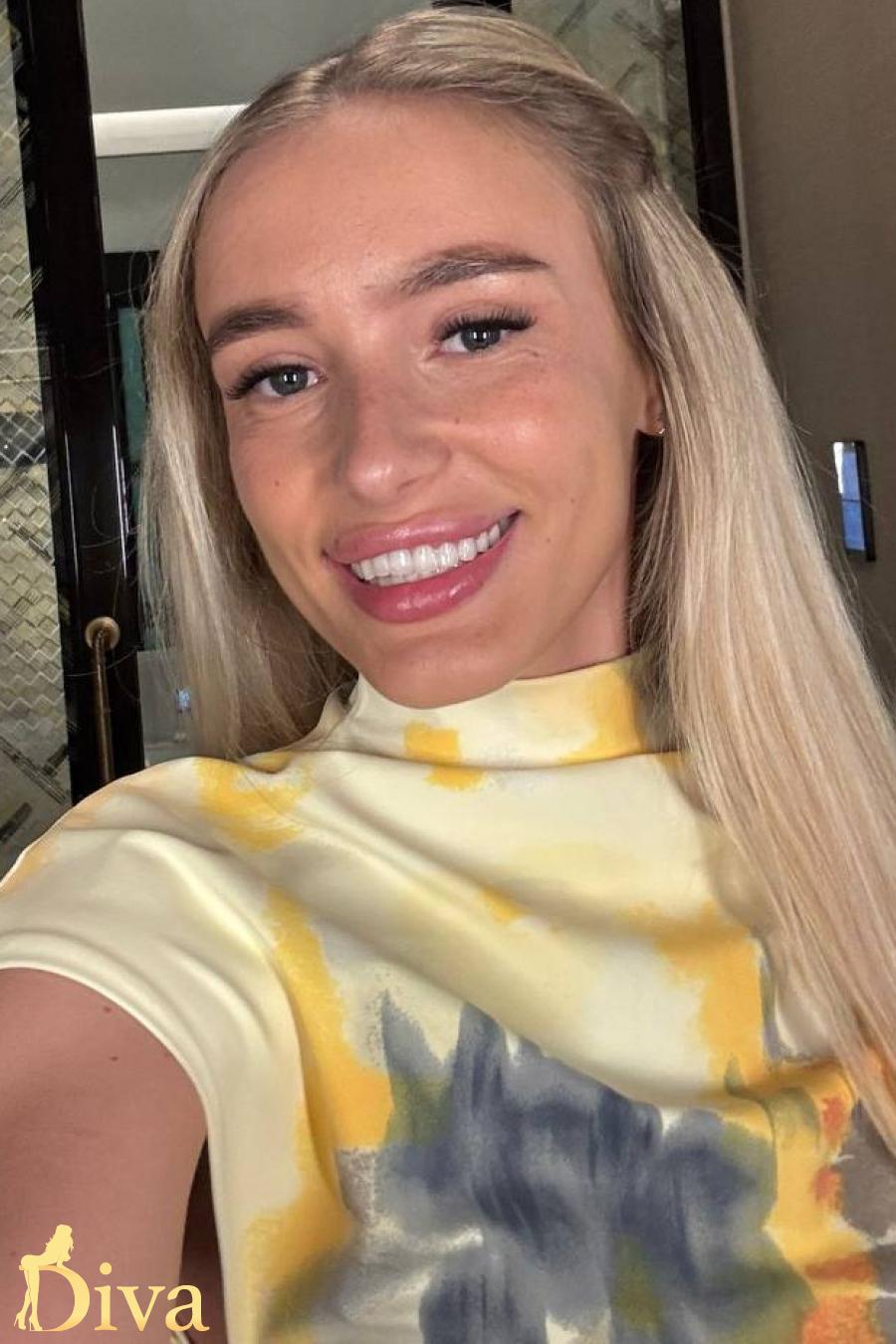 Dakota, escort in London from Diva Escort.