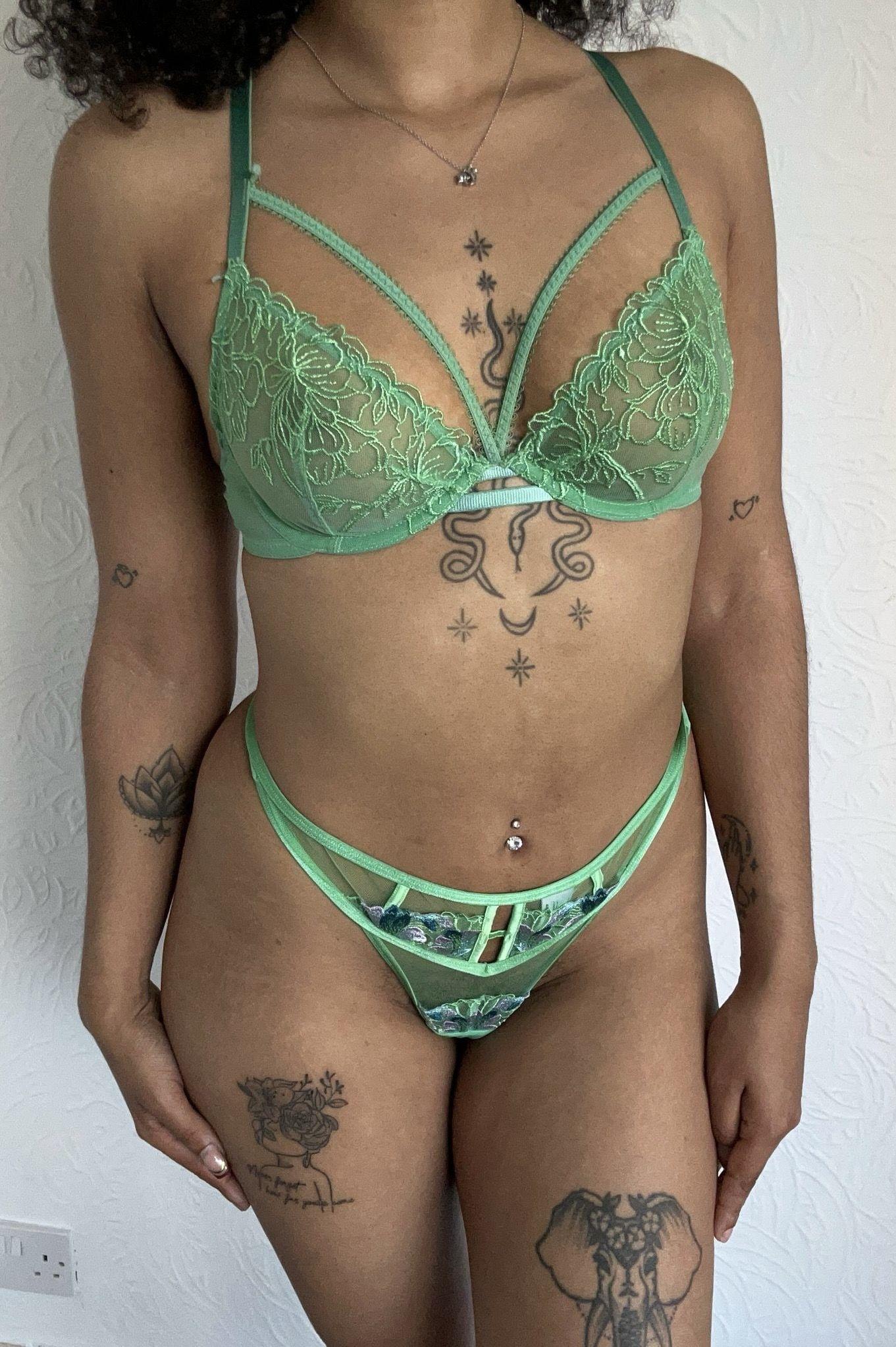 Kiah, escort in London from Playgirls.