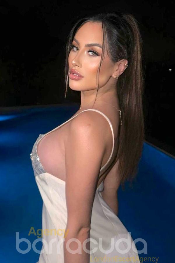 Vandini, escort in London from Agency Barracuda.
