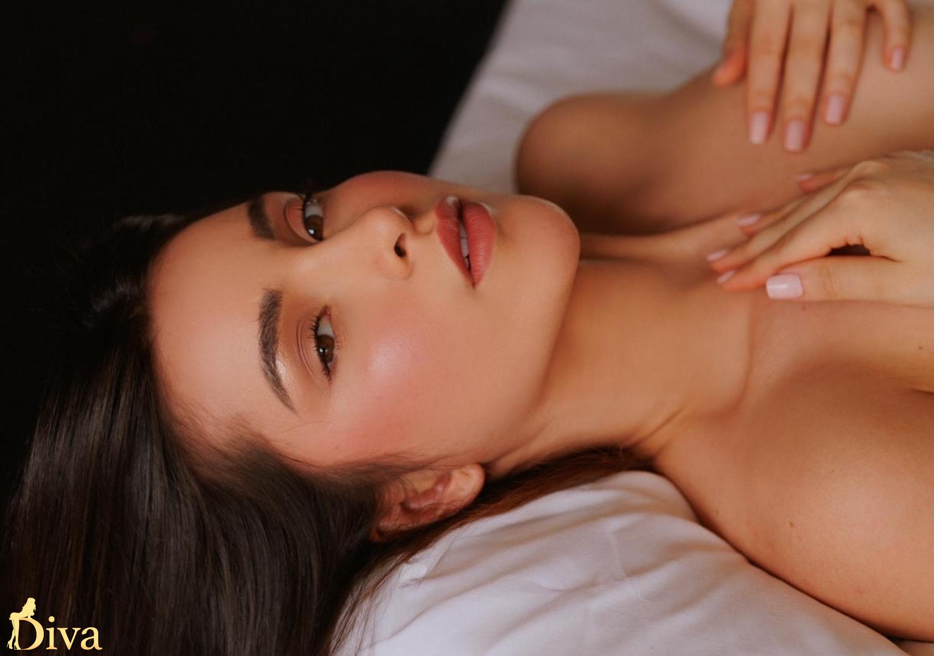 Hora, escort in London from Diva Escort.