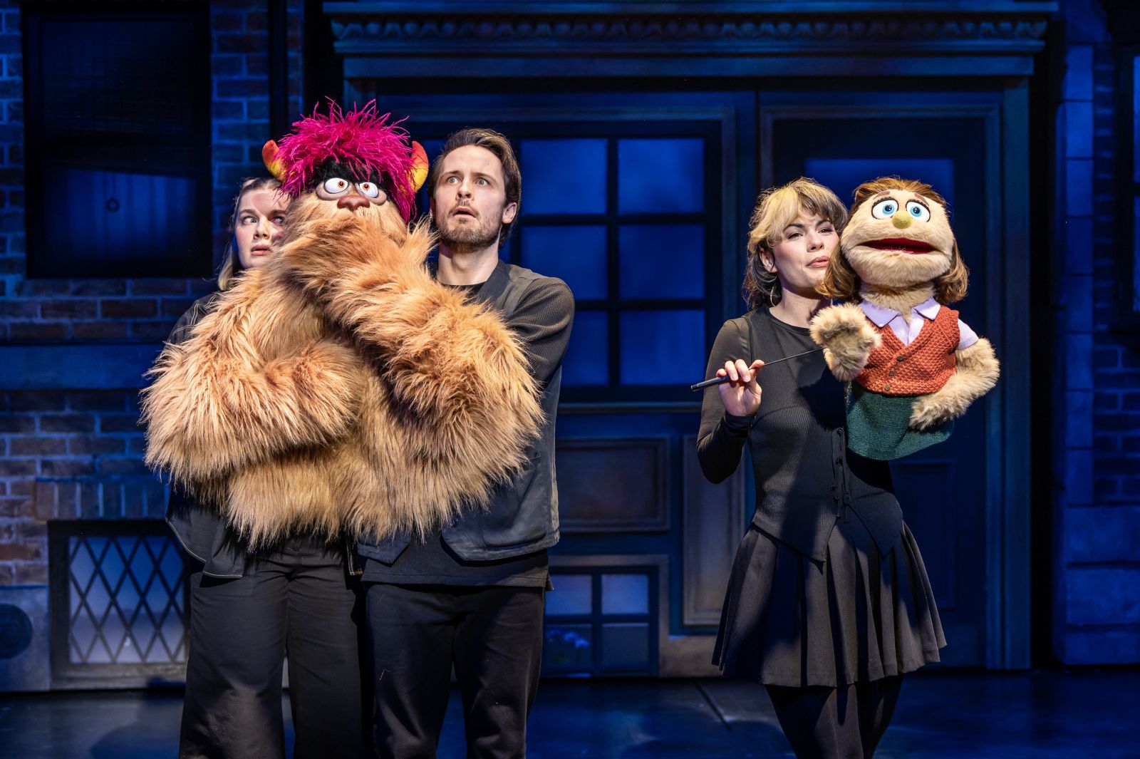 AVENUE Q