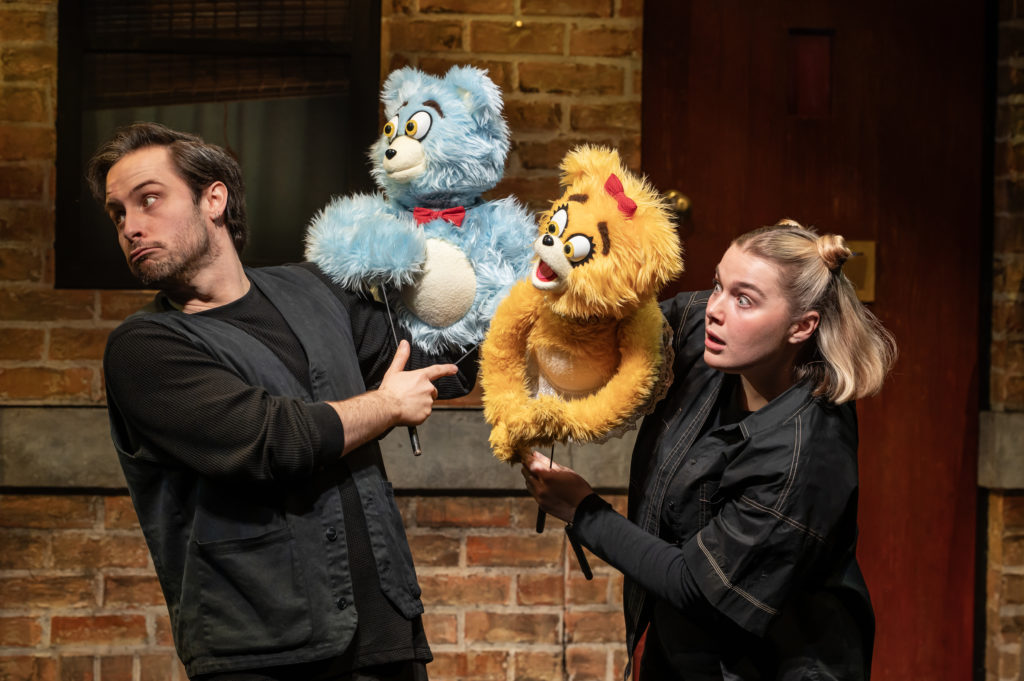 AVENUE Q