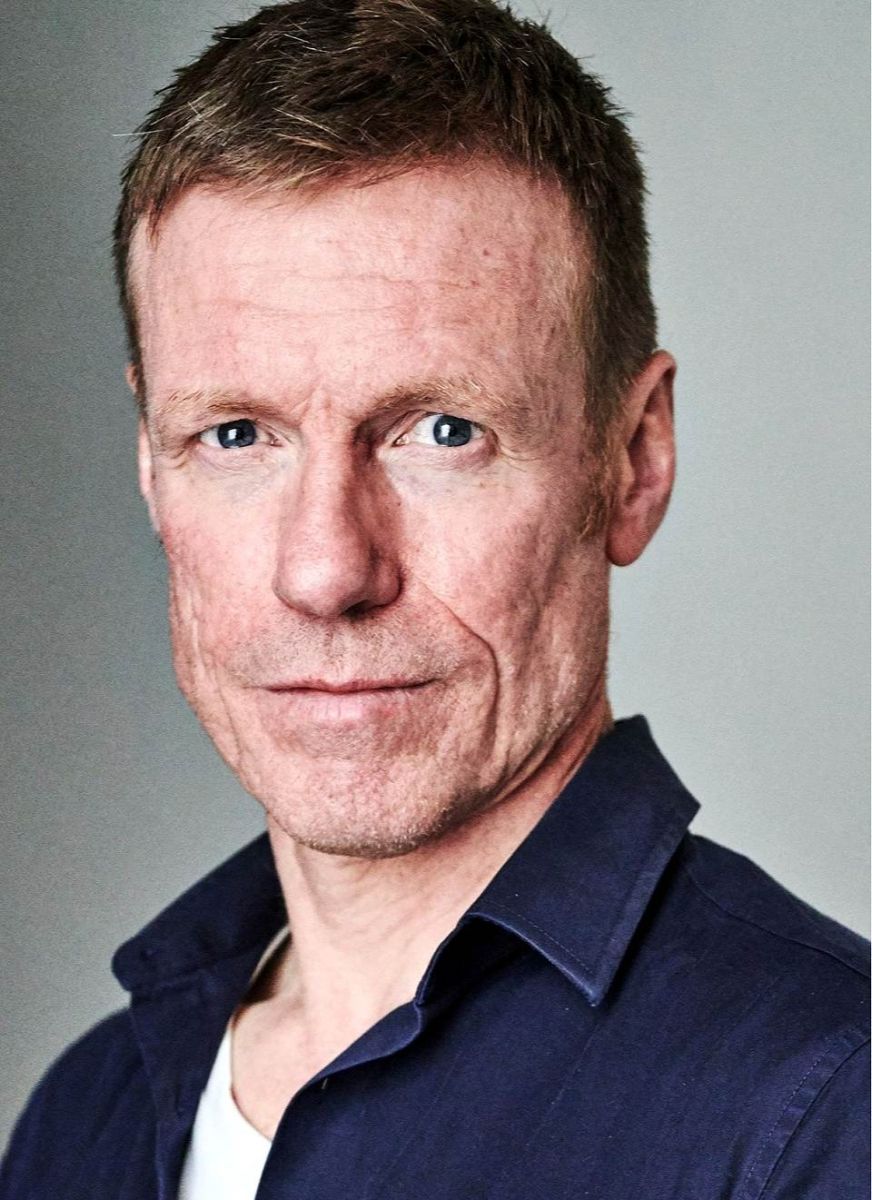 Douglas Russell