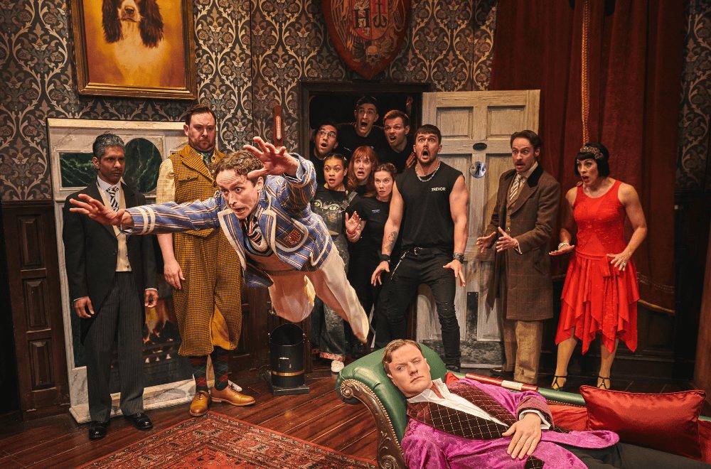 THE PLAY THAT GOES WRONG