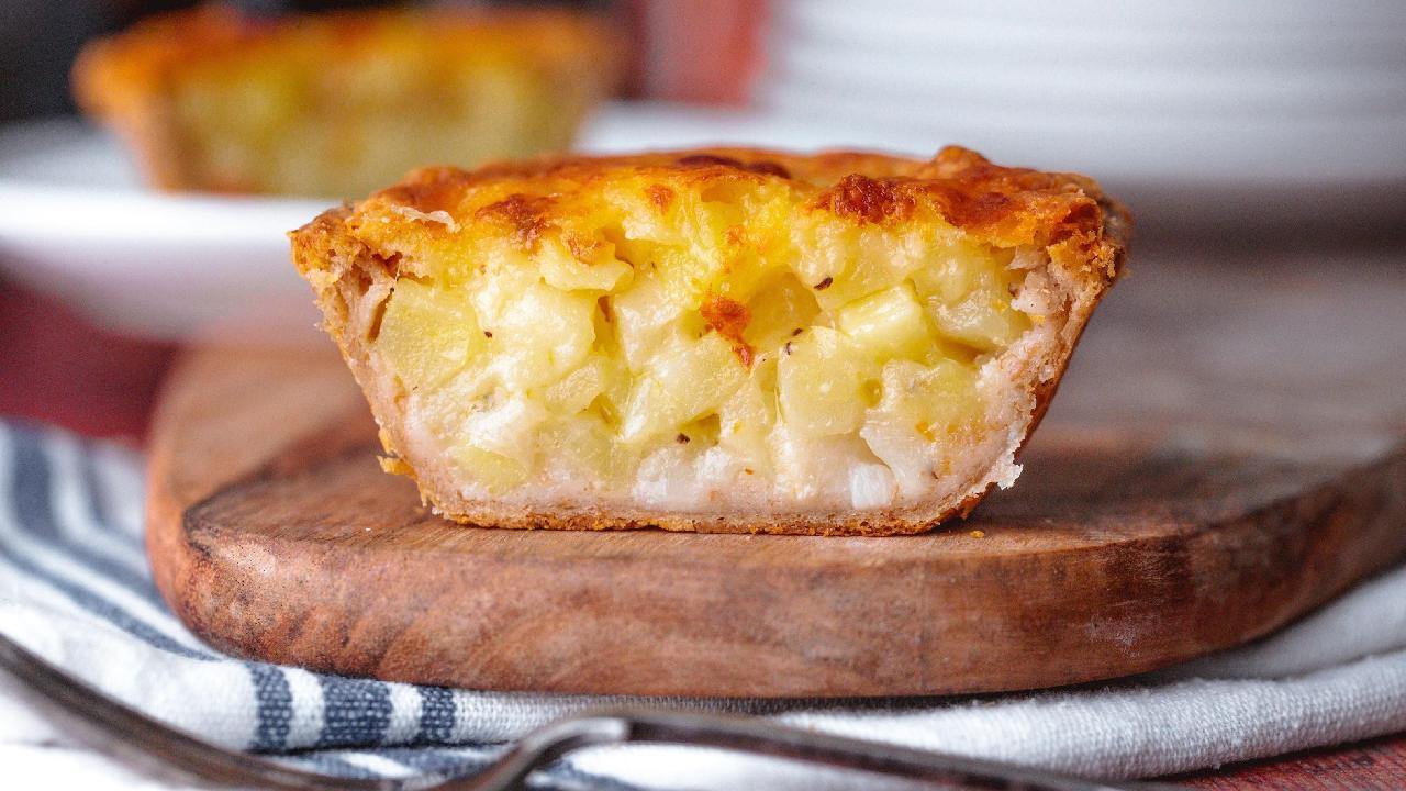 Meal card cover for: Cheese Toastie Pie