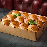 Meal card cover for: Breakfast Mini Croissants with Ham and Cheese (for 12 people)