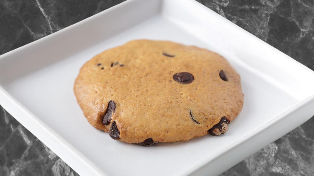 Meal card cover for: Vegan Chocolate Chip Cookie